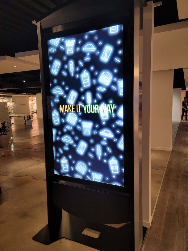 Standing advertisement