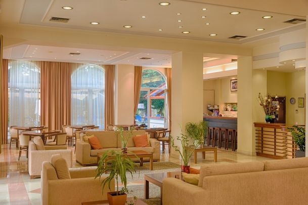 Hotel lobby, tan walls, luxury curtains